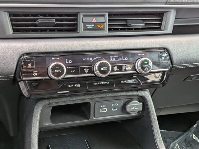Used 2025 Honda Pilot Touring image 26