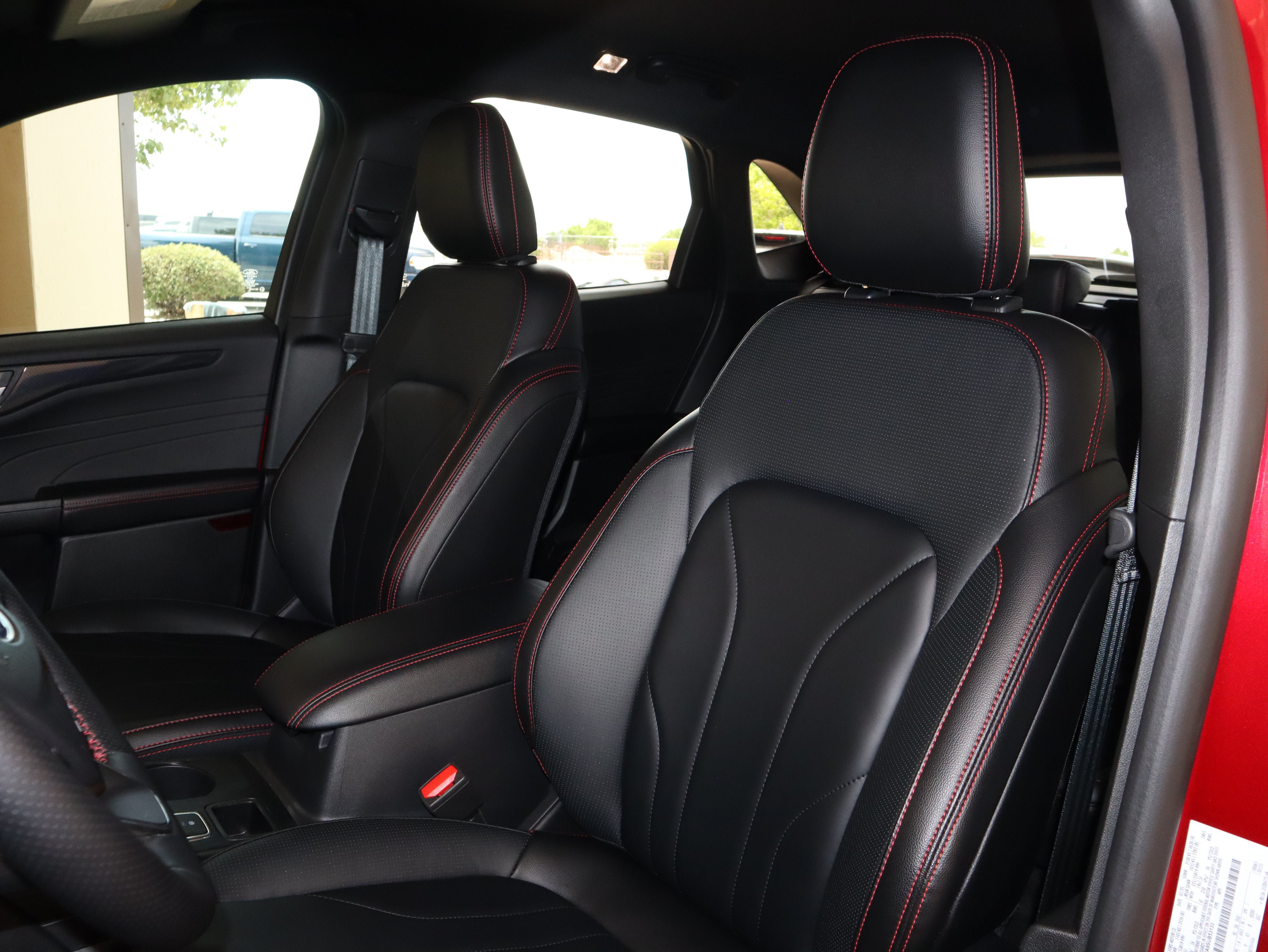 Certified 2025 Ford Escape ST-Line Elite w/ Premium Technology Package AWD/4WD image 31