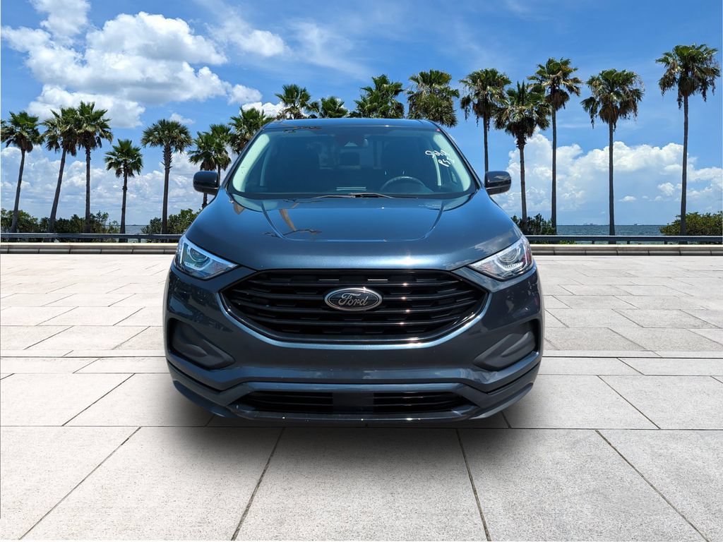 Certified 2022 Ford Edge SE w/ Black Appearance Package AWD/4WD image 2