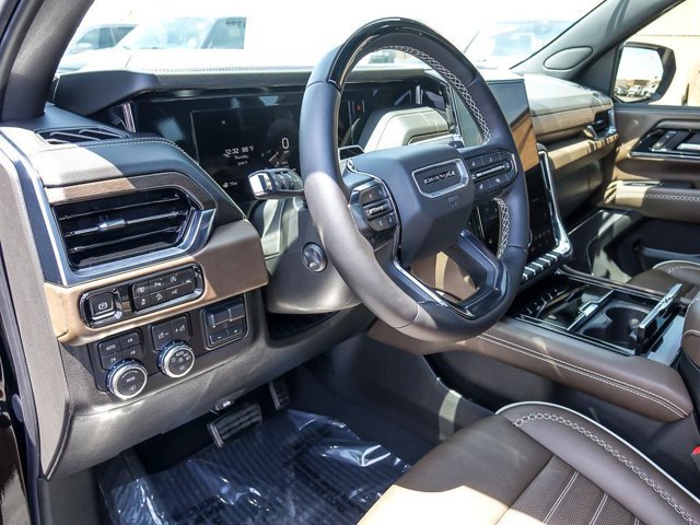 Used 2026 GMC Yukon Denali Ultimate AWD/4WD image 14