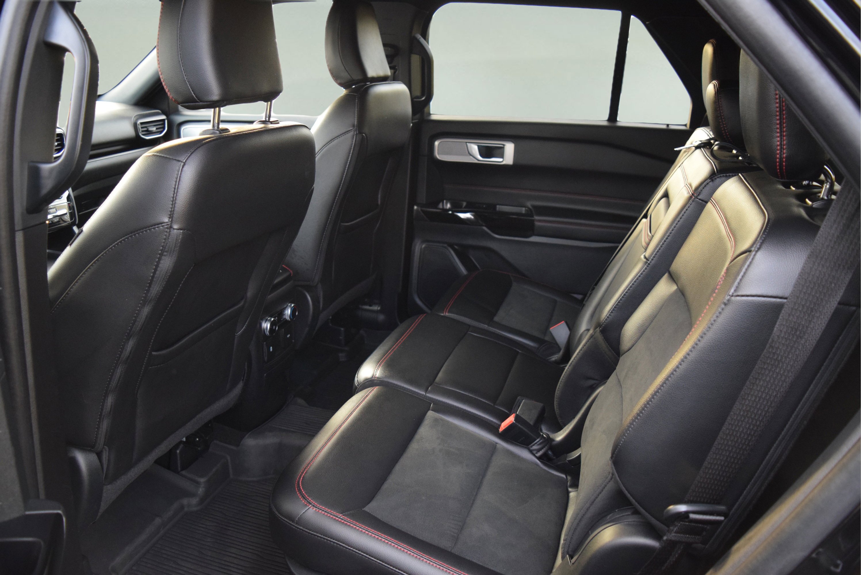 Certified 2023 Ford Explorer ST-Line image 7