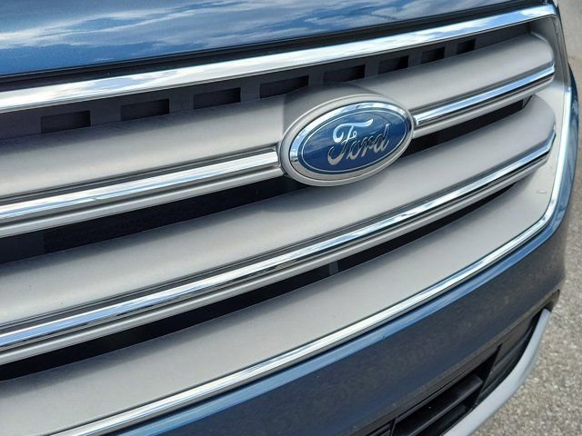 Certified 2018 Ford Escape SEL w/ Ford Safe & Smart Package image 7