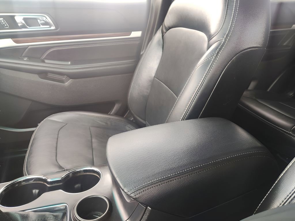 Certified 2017 Ford Explorer Limited image 25