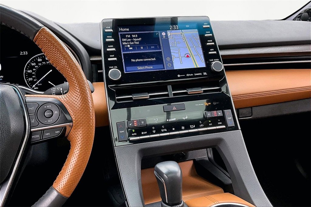 Used 2022 Toyota Avalon Limited image 6