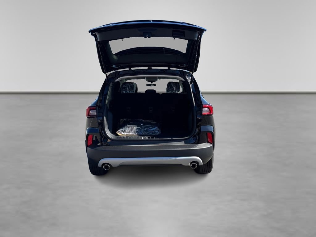 Certified 2025 Ford Escape Active w/ Cold Weather Package image 17