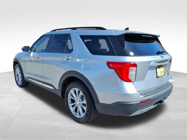 Certified 2023 Ford Explorer XLT w/ Equipment Group 202A AWD/4WD image 4