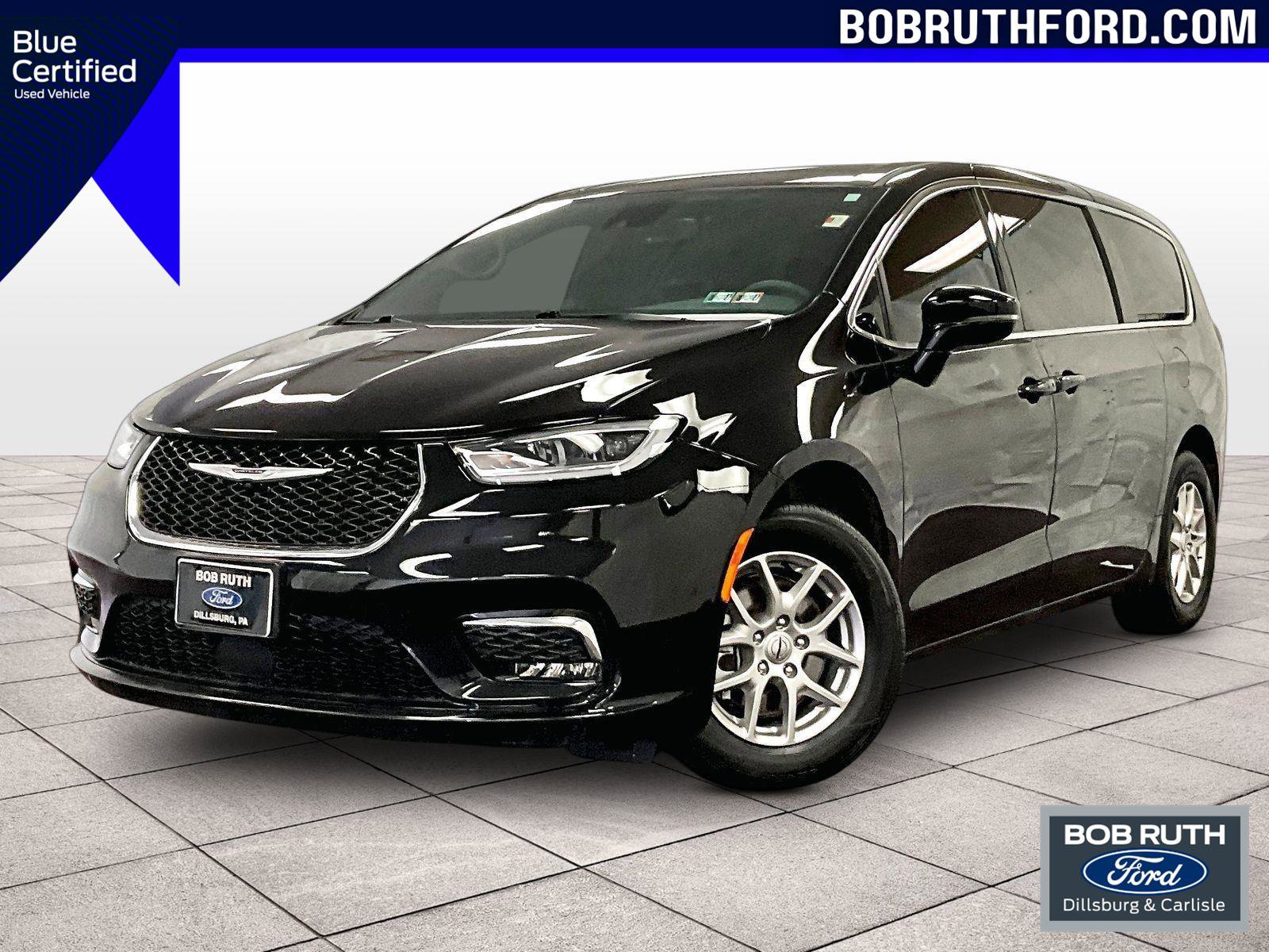 Used 2025 Chrysler Pacifica Select image 1