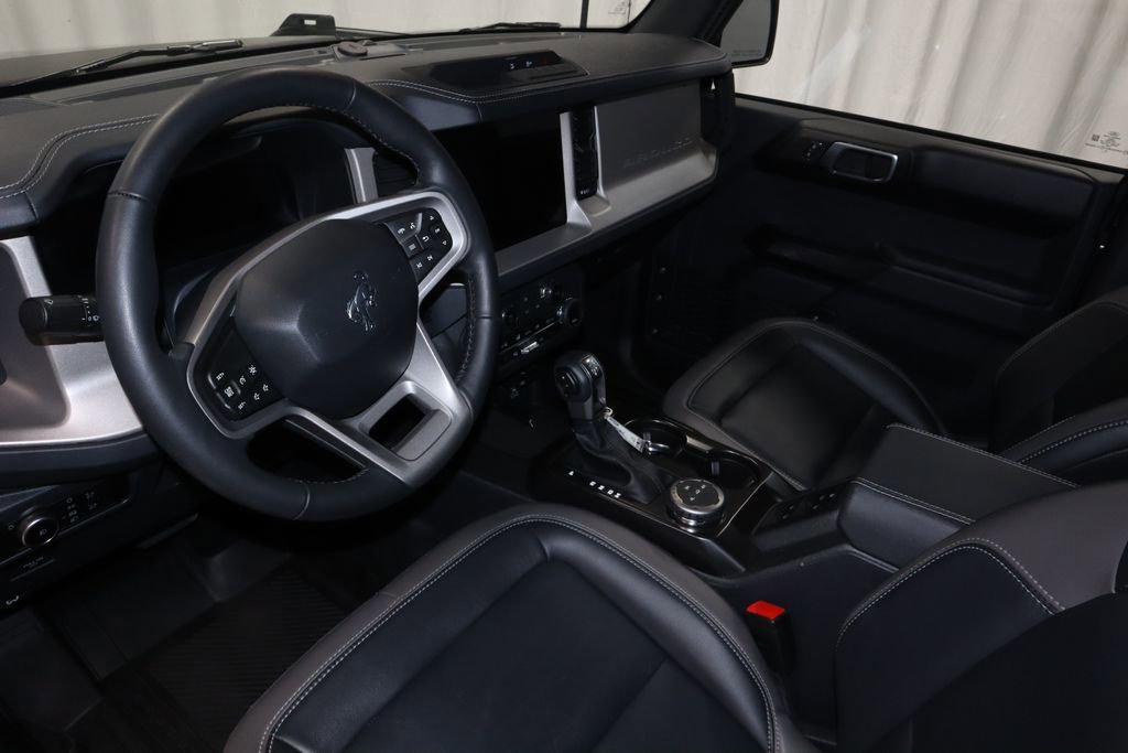 Certified 2025 Ford Bronco Outer Banks w/ Black Appearance Package AWD/4WD image 23