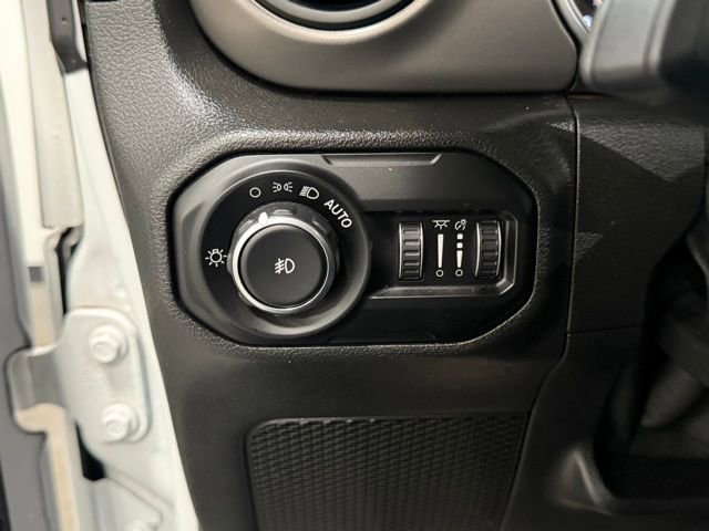 Used 2021 Jeep Wrangler Sport S image 15
