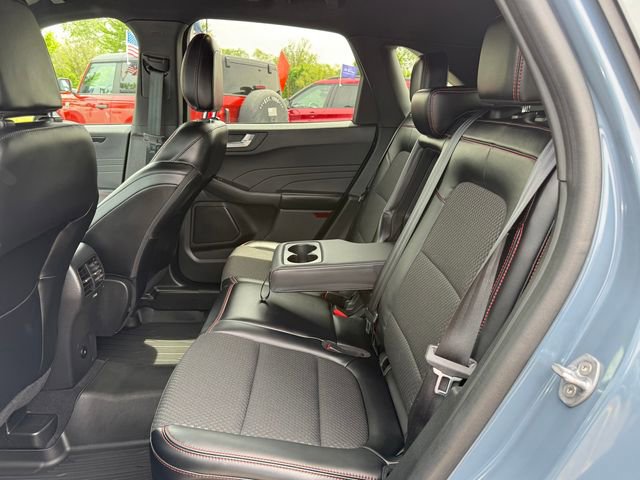 Certified 2023 Ford Escape ST-Line w/ Tech Pack #1 AWD/4WD image 9