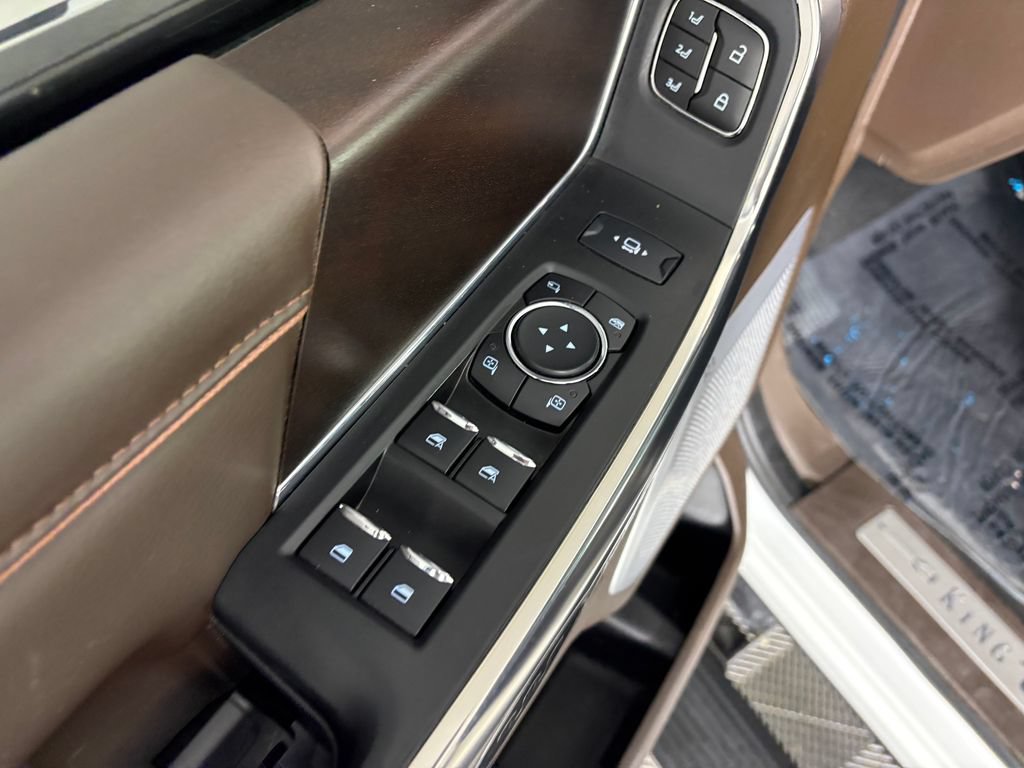 Certified 2025 Ford F250 King Ranch AWD/4WD image 26