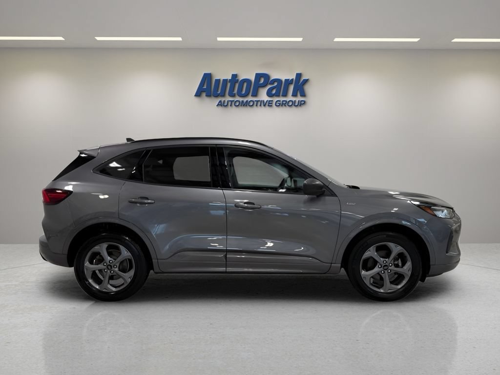 Certified 2024 Ford Escape ST-Line w/ Tech Pack #1 AWD/4WD image 8