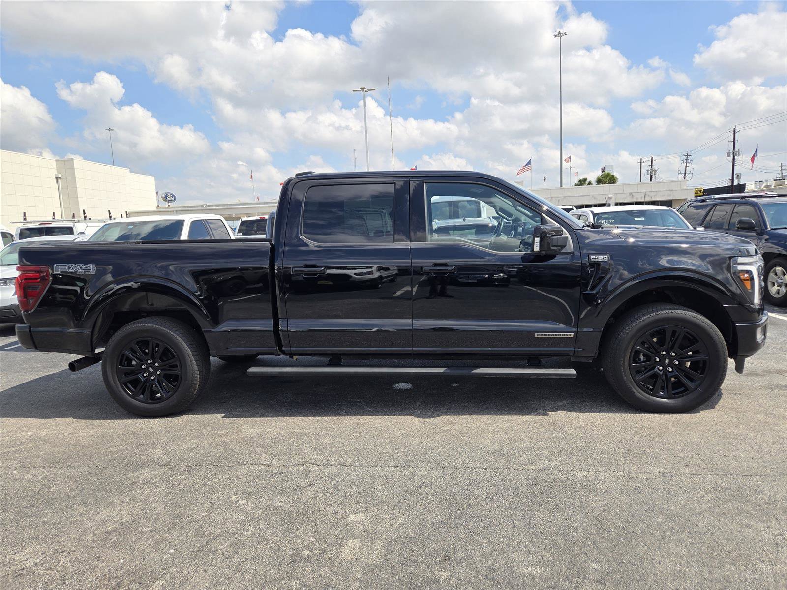 Certified 2025 Ford F150 Platinum w/ FX4 Off-Road Package AWD/4WD image 4