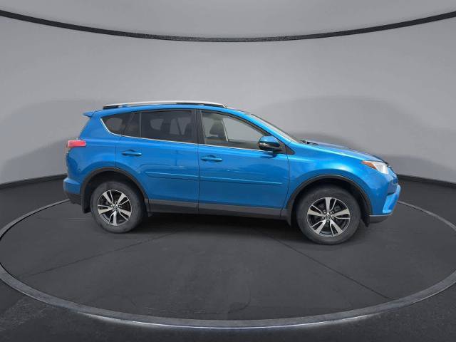 Used 2017 Toyota RAV4 XLE w/ Plus Extra Value Package AWD/4WD image 9