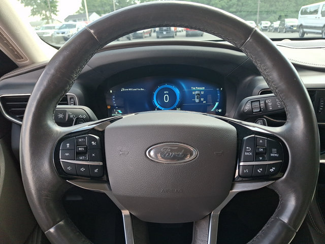 Certified 2021 Ford Explorer Platinum w/ Equipment Group 601A AWD/4WD image 22
