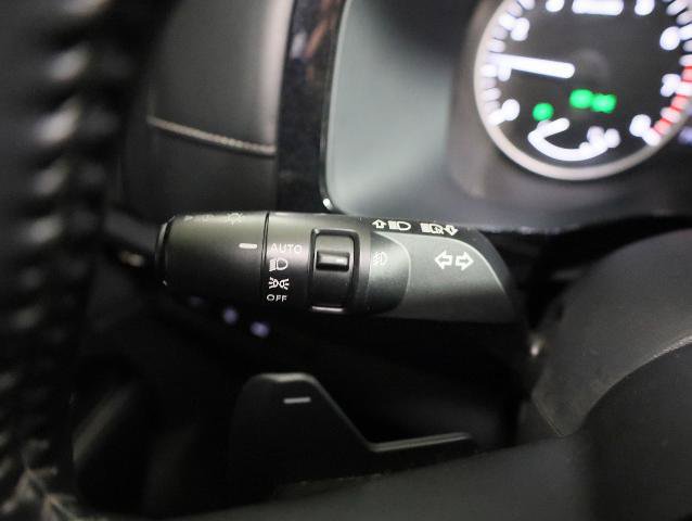 Used 2022 Nissan Pathfinder SL w/ SL Black Package AWD/4WD image 13