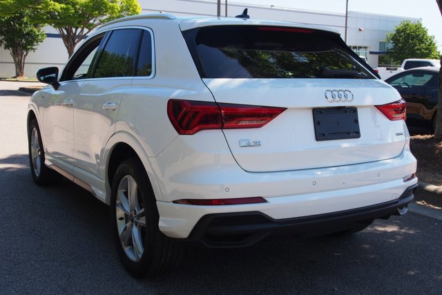 Used 2024 Audi Q3 2.0T Premium AWD/4WD image 3