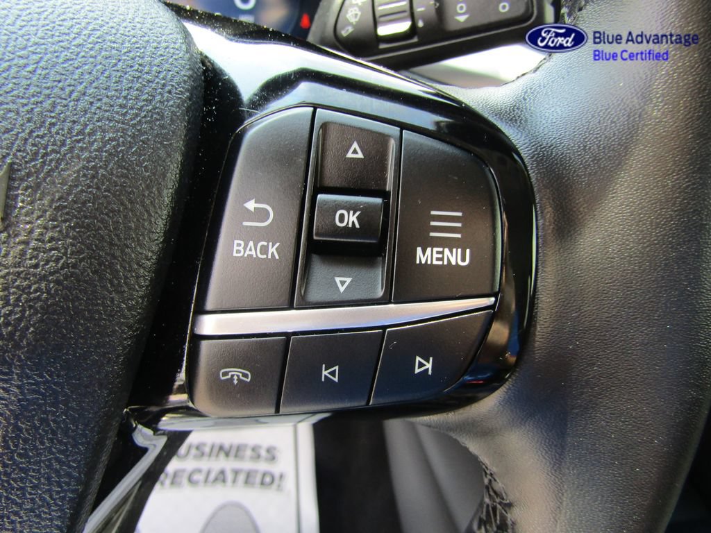 Certified 2025 Ford Escape Platinum AWD/4WD image 31