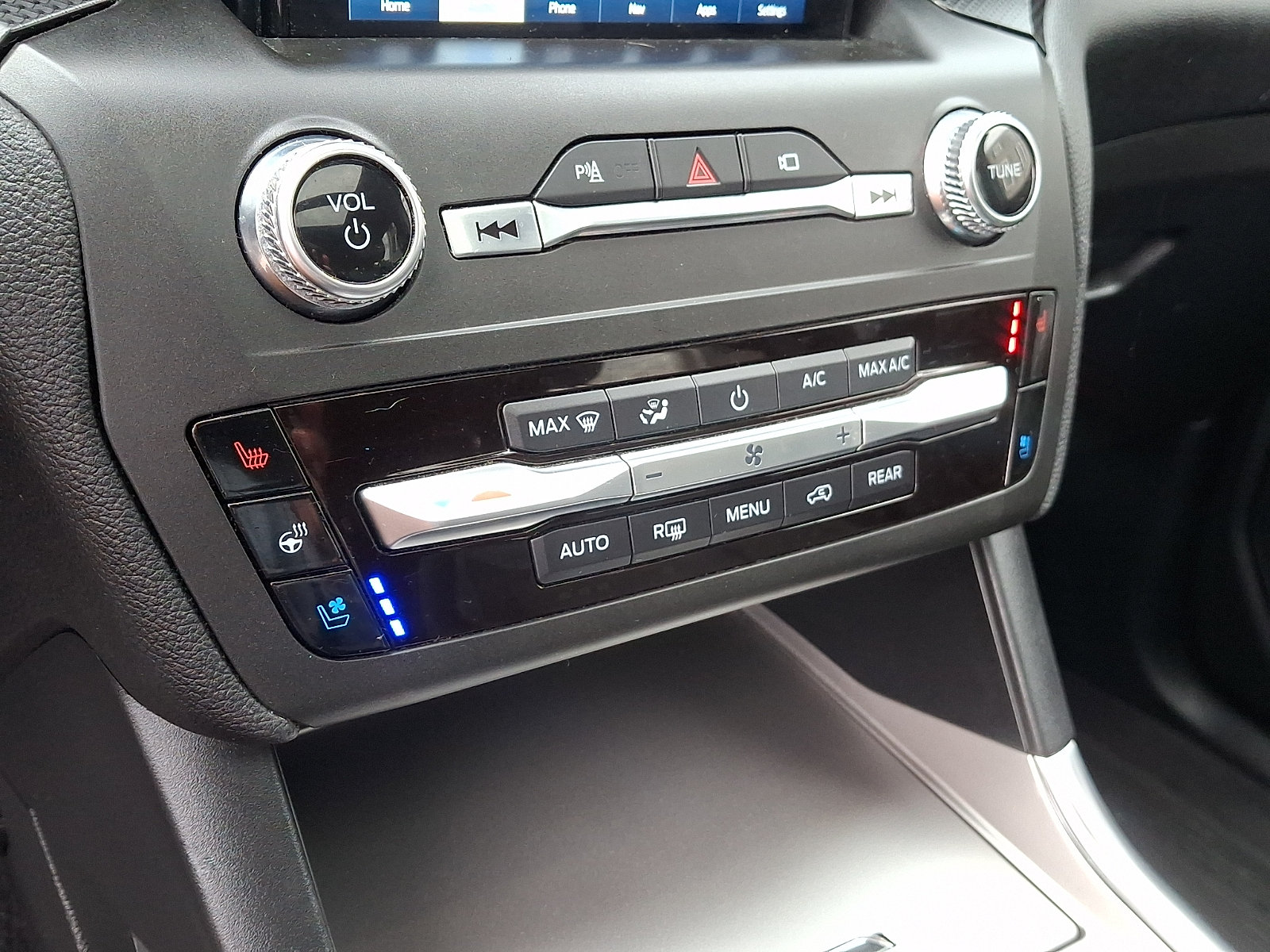 Certified 2020 Ford Explorer ST w/ ST Street Pack AWD/4WD image 18