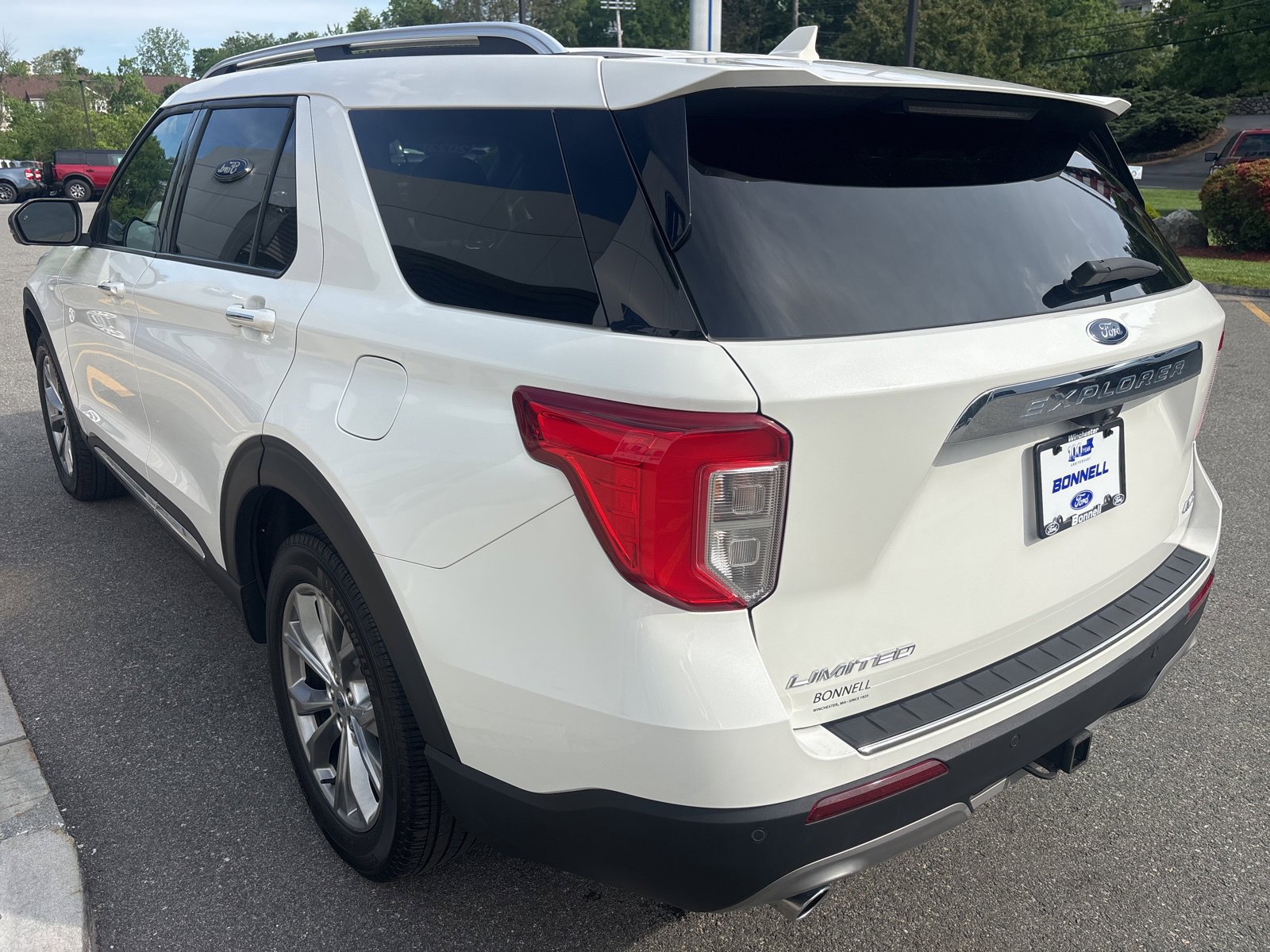 Certified 2023 Ford Explorer Limited w/ Limited Technology Package AWD/4WD image 5
