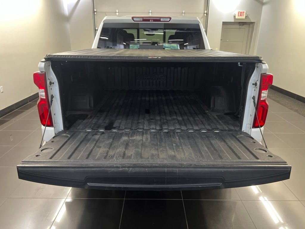 Used 2019 Chevrolet Silverado 1500 High Country w/ Technology Package AWD/4WD image 28