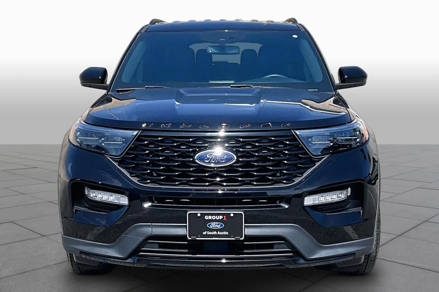 Certified 2023 Ford Explorer ST-Line w/ Class IV Trailer Tow Package RWD image 4