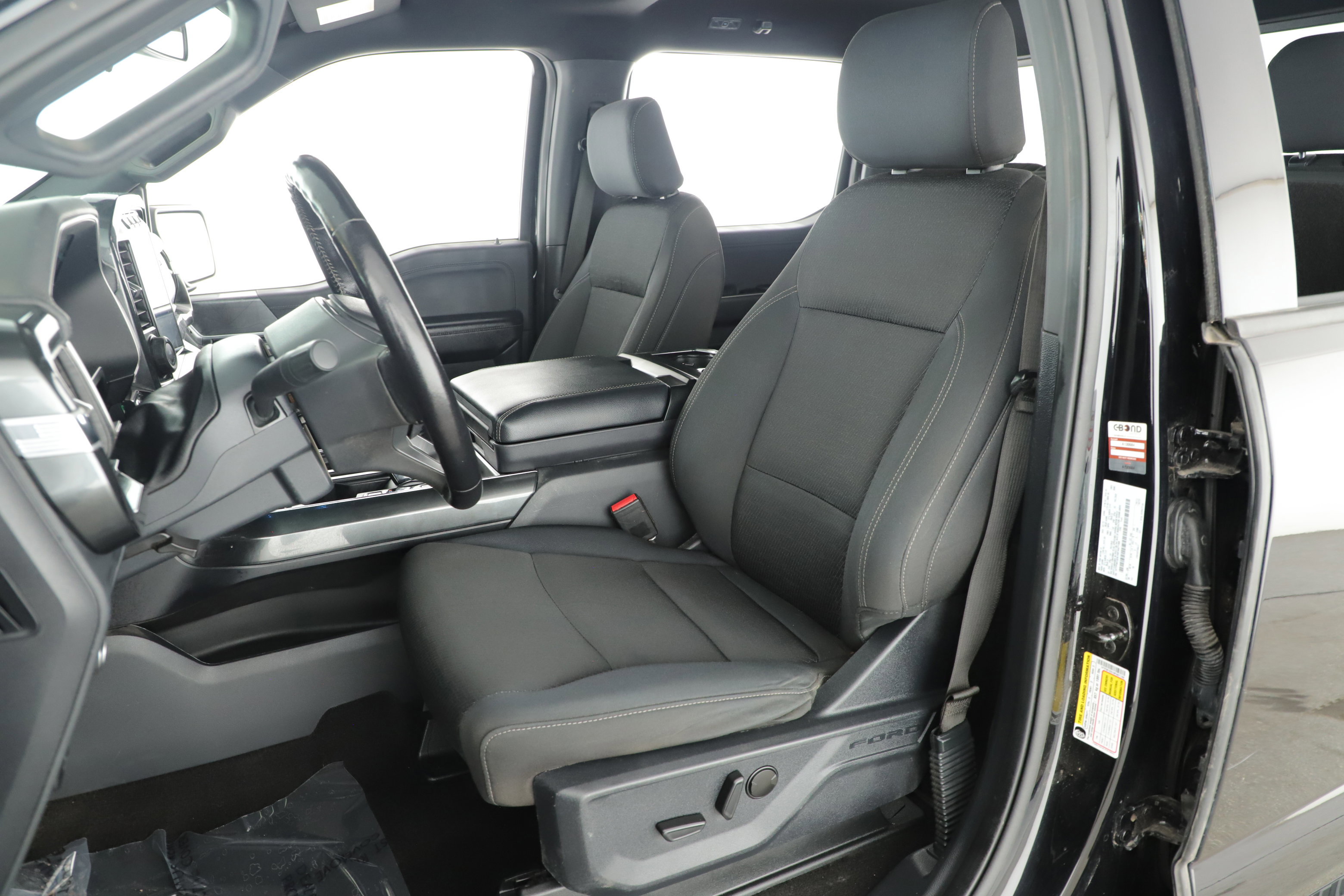 Certified 2022 Ford F150 XLT w/ Equipment Group 302A High image 13