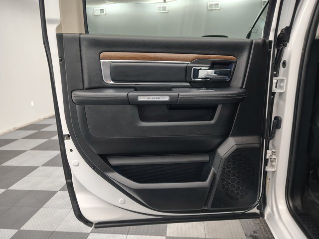 Used 2017 RAM 1500 Laramie w/ Convenience Group AWD/4WD image 25