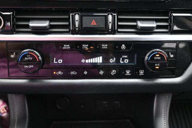 Used 2024 Nissan Pathfinder SL AWD/4WD image 23