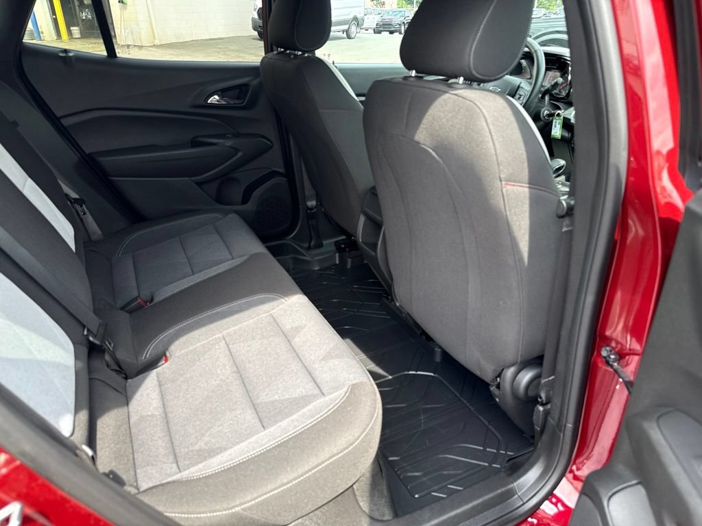 Used 2024 Chevrolet Trax RS w/ Driver Confidence Package FWD image 38