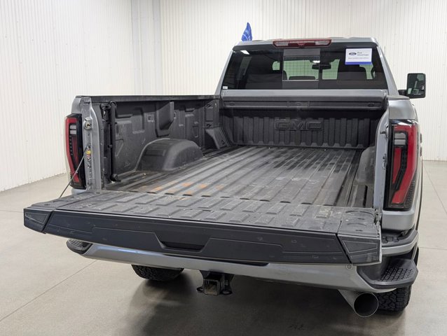 Used 2025 GMC Sierra 3500 AT4 w/ AT4 Preferred Package image 7