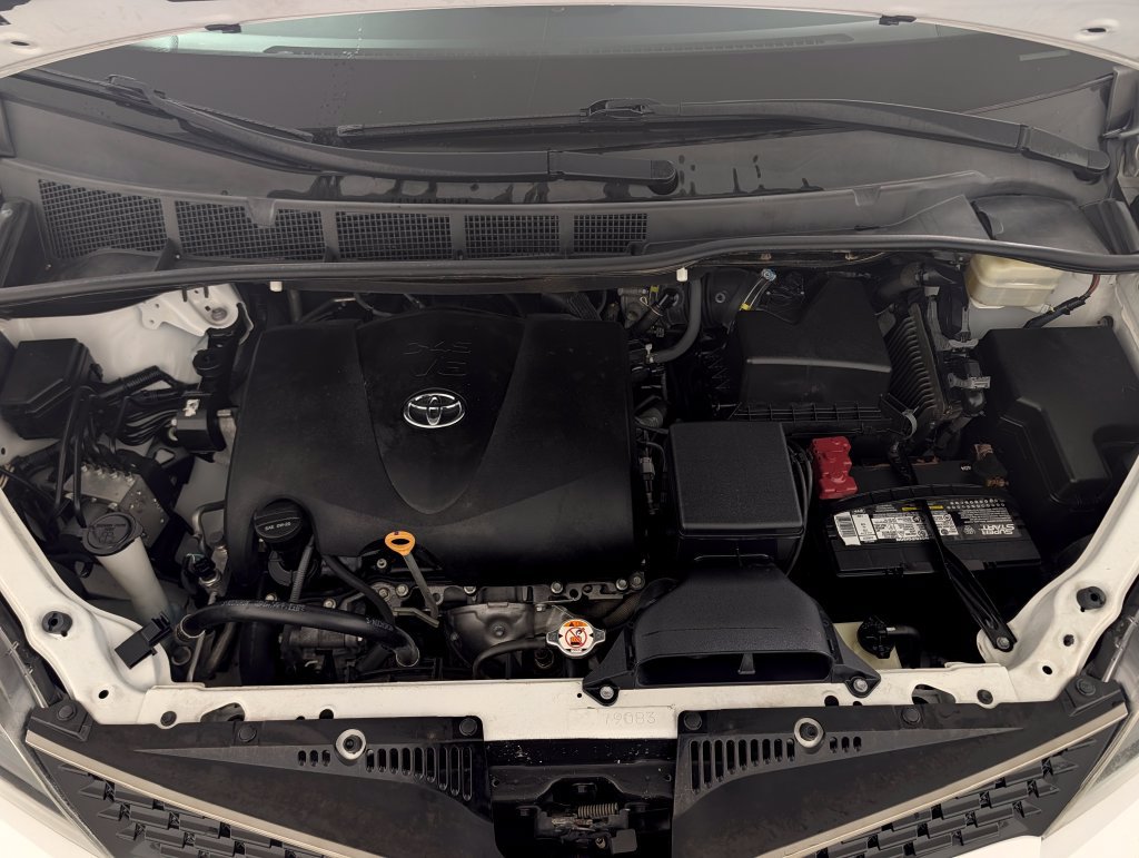 Used 2019 Toyota Sienna SE FWD image 8