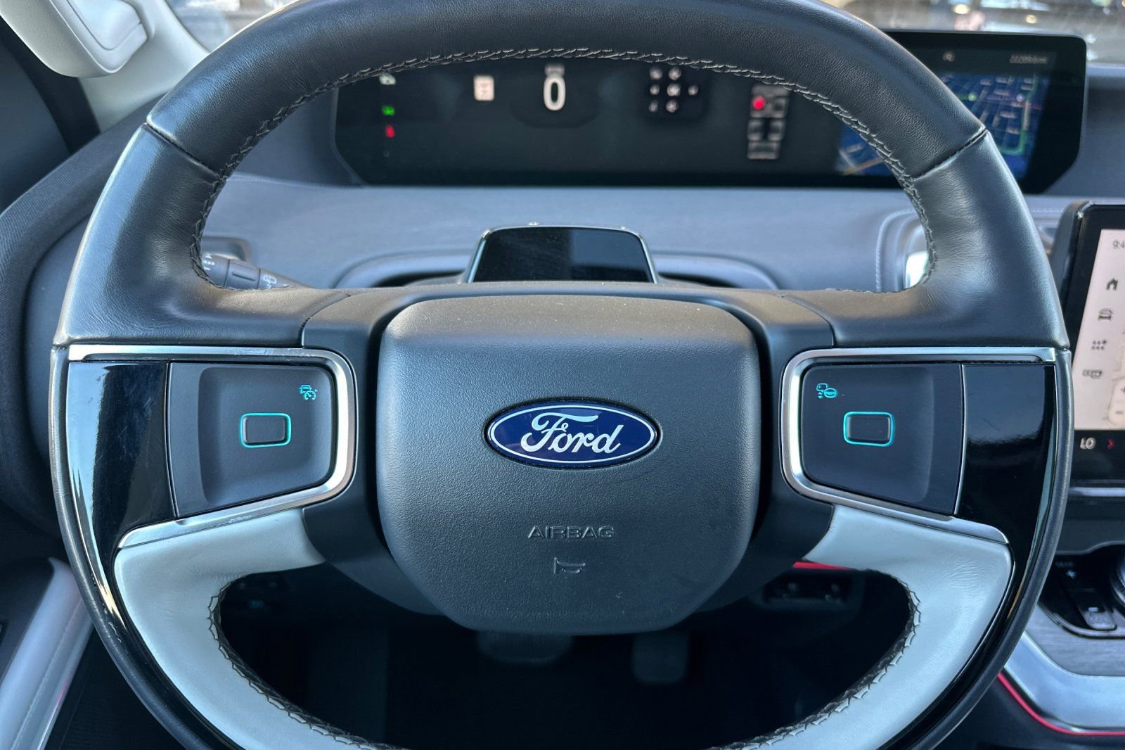 Certified 2025 Ford Expedition Max Platinum w/ Driver's Package AWD/4WD image 21