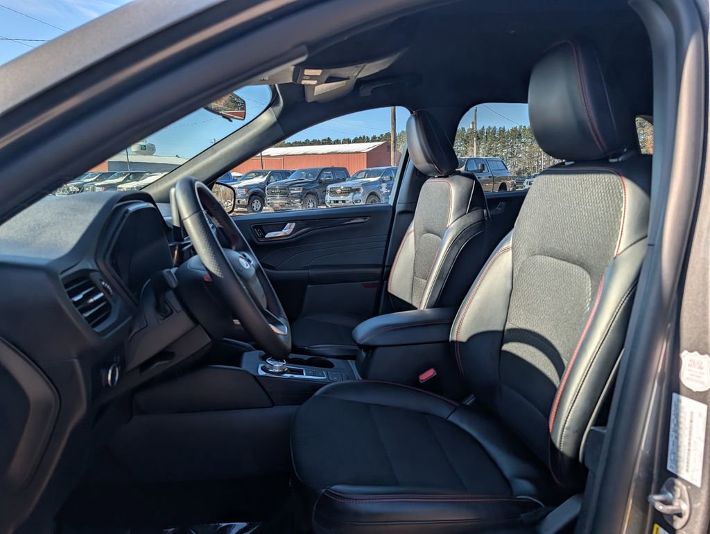 Certified 2025 Ford Escape ST-Line image 13