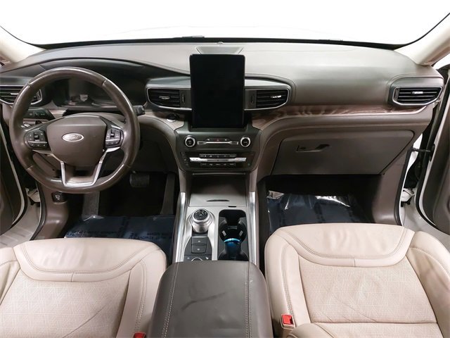 Certified 2020 Ford Explorer Platinum w/ Premium Technology Package image 9