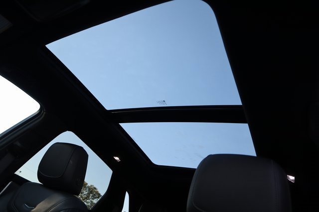 Used 2023 Cadillac XT5 Premium Luxury image 5