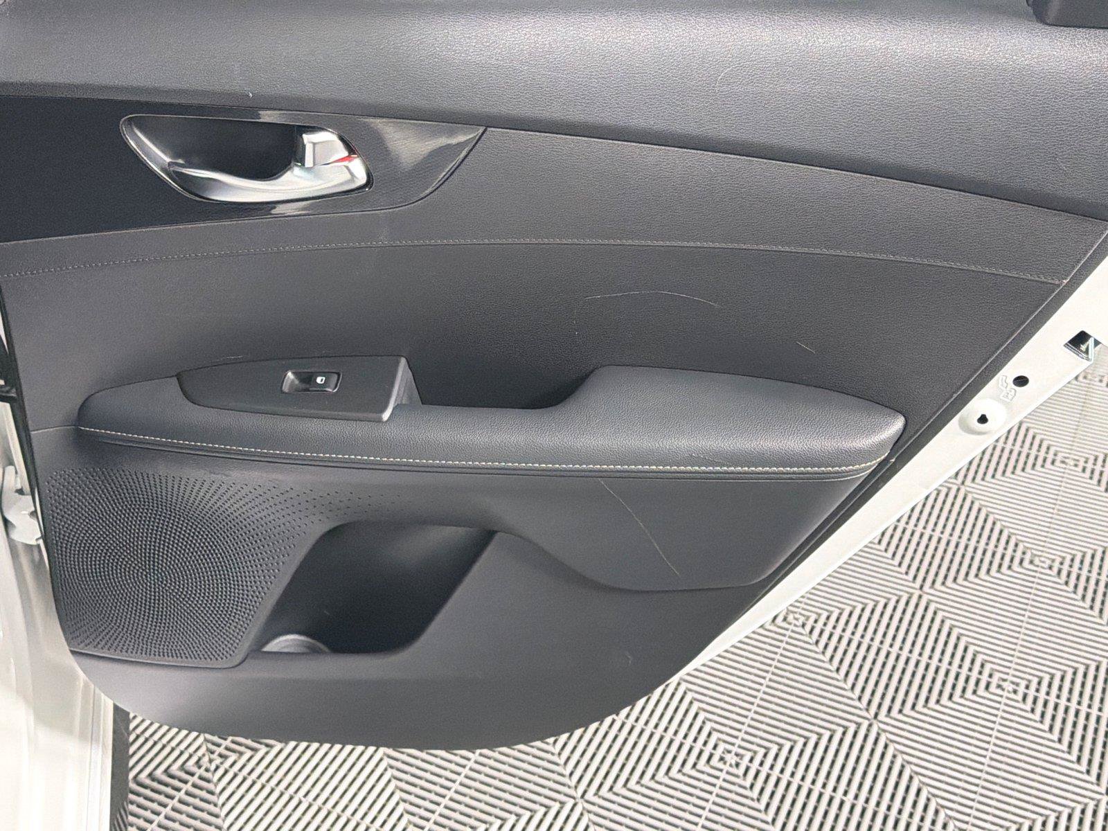 Used 2022 Kia Forte GT-Line w/ GT-Line Technology Package FWD image 16