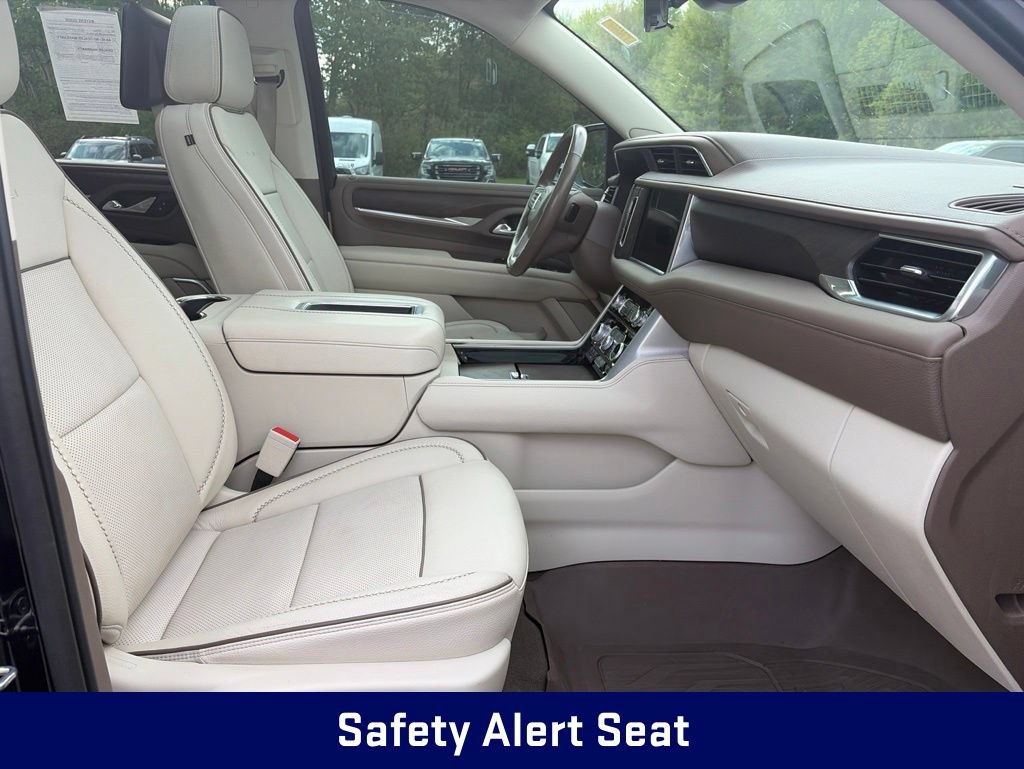 Used 2021 GMC Yukon Denali w/ Denali Premium Package AWD/4WD image 44