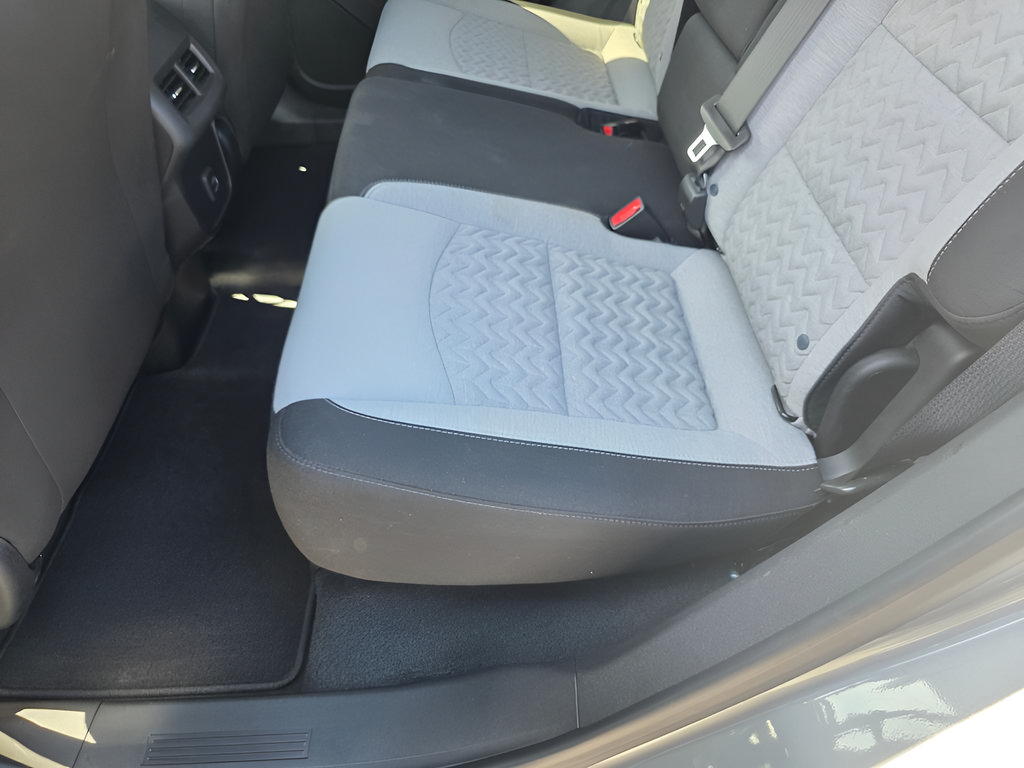 Used 2023 Chevrolet Equinox LT FWD image 25