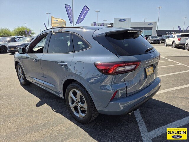 Certified 2023 Ford Escape ST-Line w/ Tech Pack #1 FWD image 5