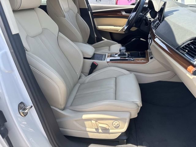 Used 2021 Audi Q5 2.0T Premium Plus w/ Premium Plus Package AWD/4WD image 11