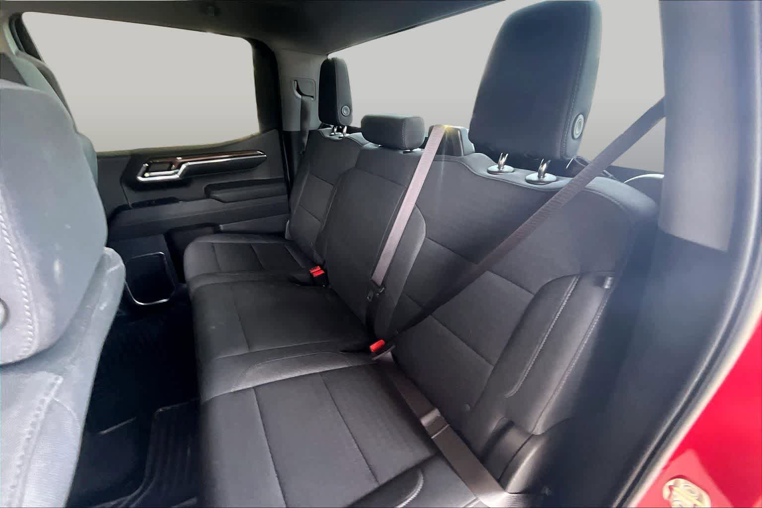 Used 2023 Chevrolet Silverado 1500 LT AWD/4WD image 20