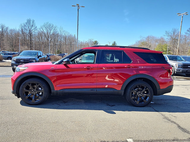 Certified 2023 Ford Explorer ST-Line w/ Class IV Trailer Tow Package image 9
