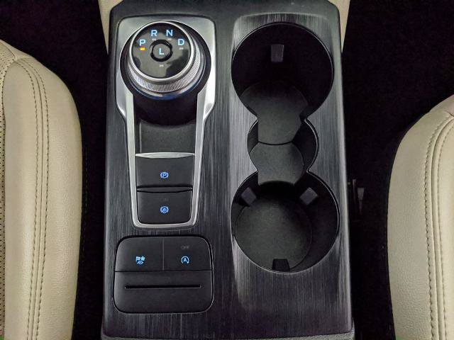 Certified 2022 Ford Escape SEL AWD/4WD image 9