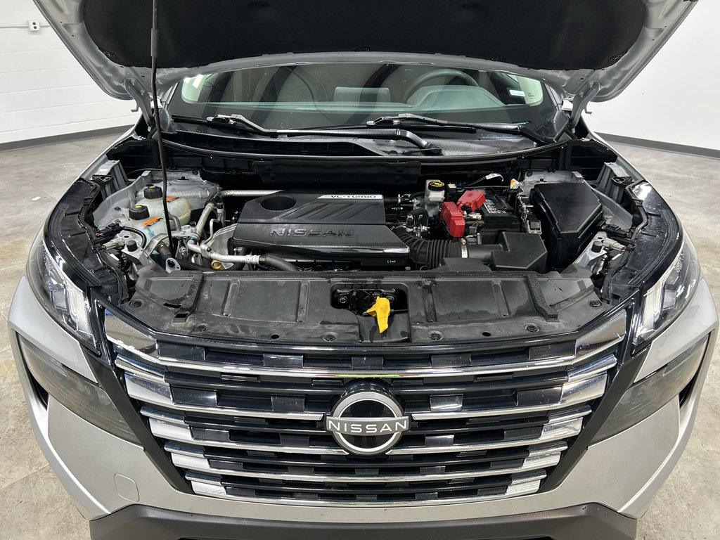 Used 2024 Nissan Rogue SV FWD image 9