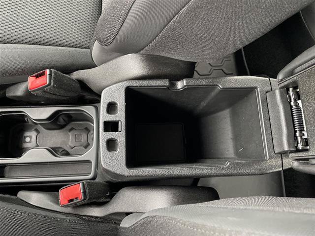 Used 2018 Jeep Renegade Altitude FWD image 30