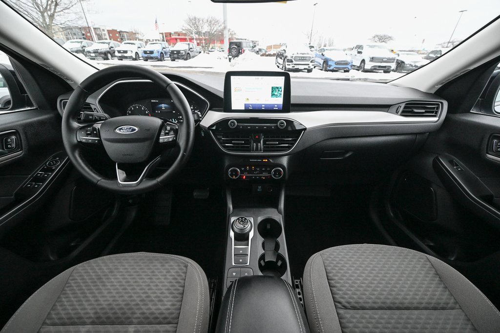 Certified 2022 Ford Escape SE w/ SE Sport Appearance Package image 30