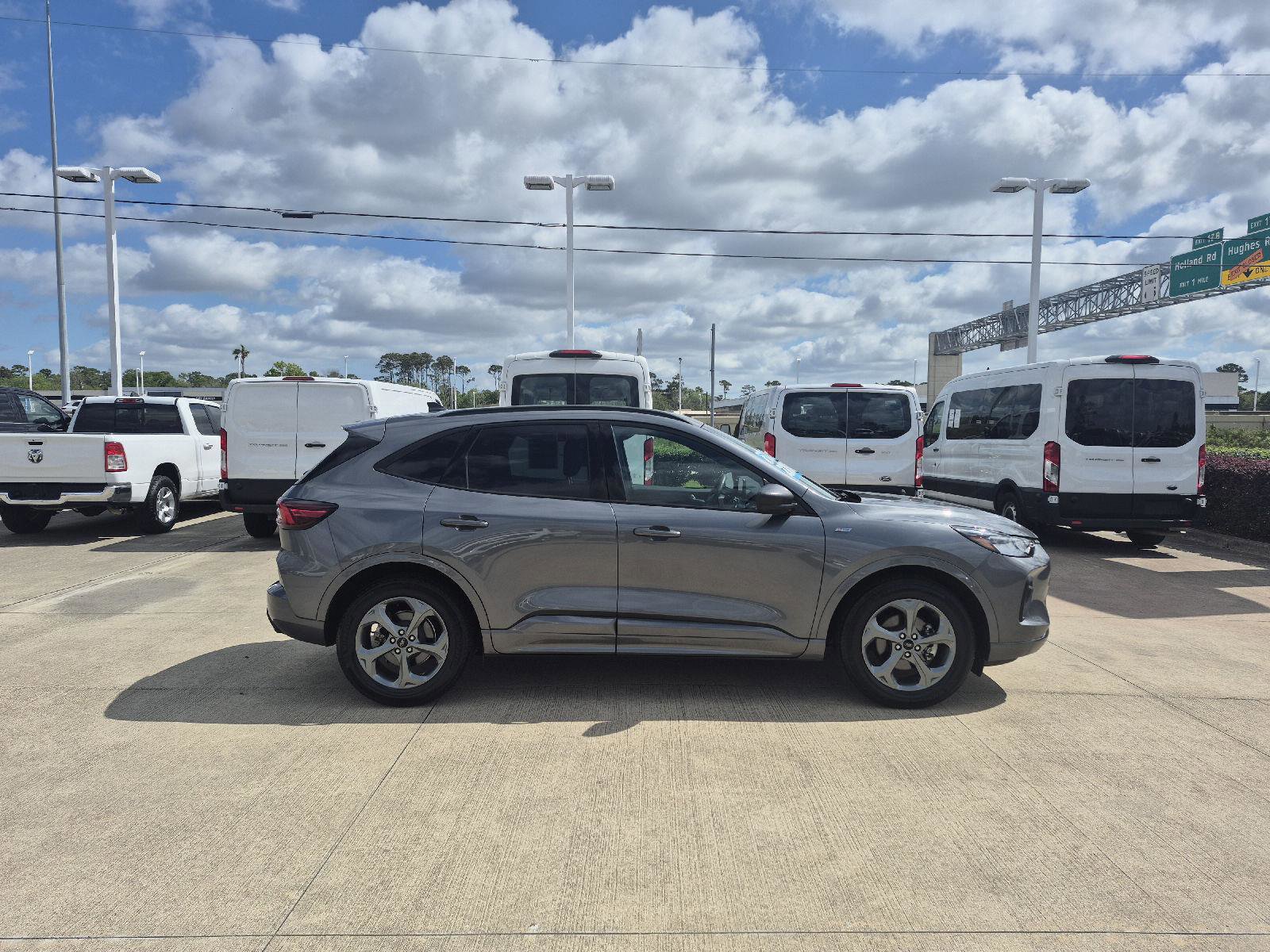 Certified 2024 Ford Escape ST-Line image 5