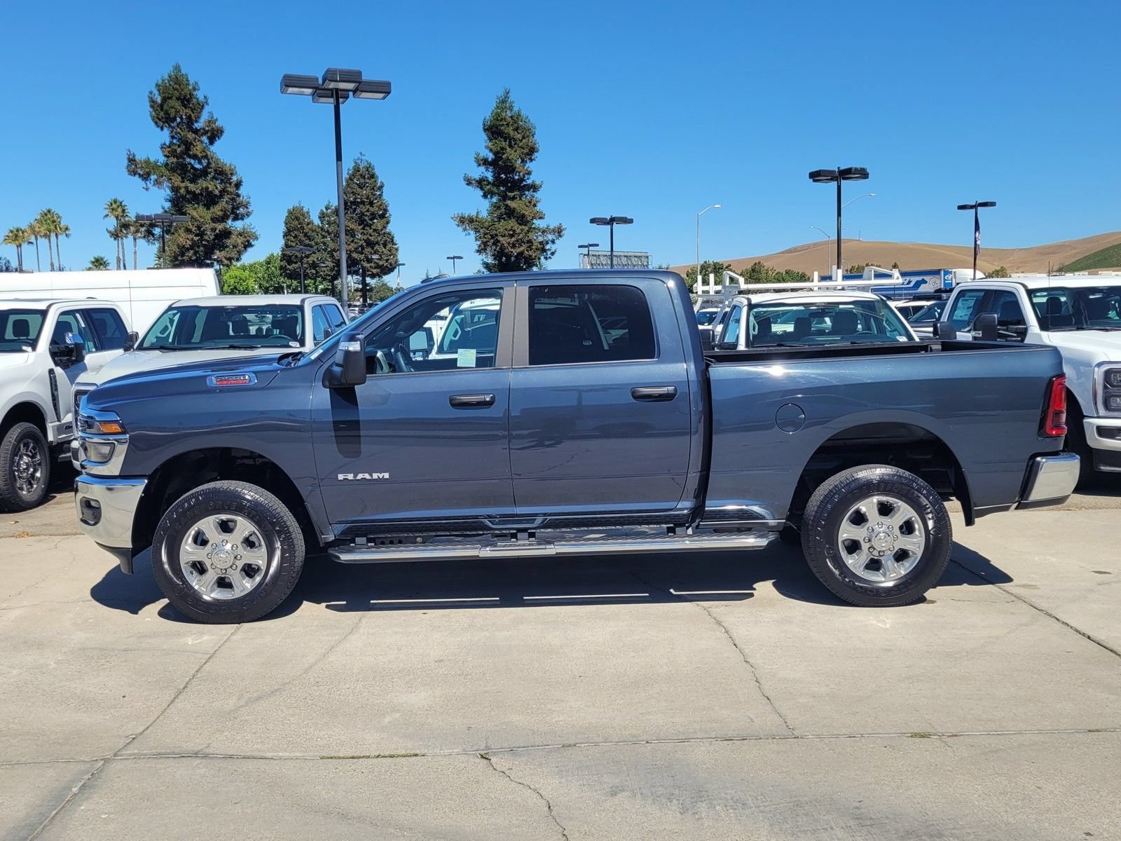 Used 2025 RAM 2500 Big Horn AWD/4WD image 7