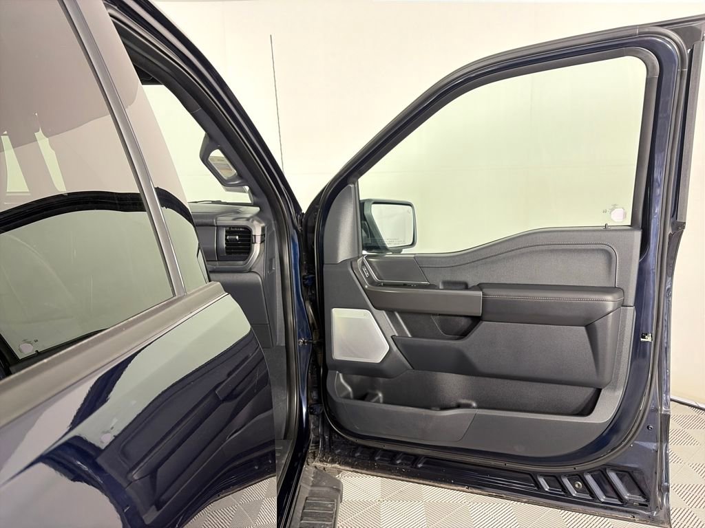 Certified 2025 Ford F150 Lariat w/ Equipment Group 502A High image 32